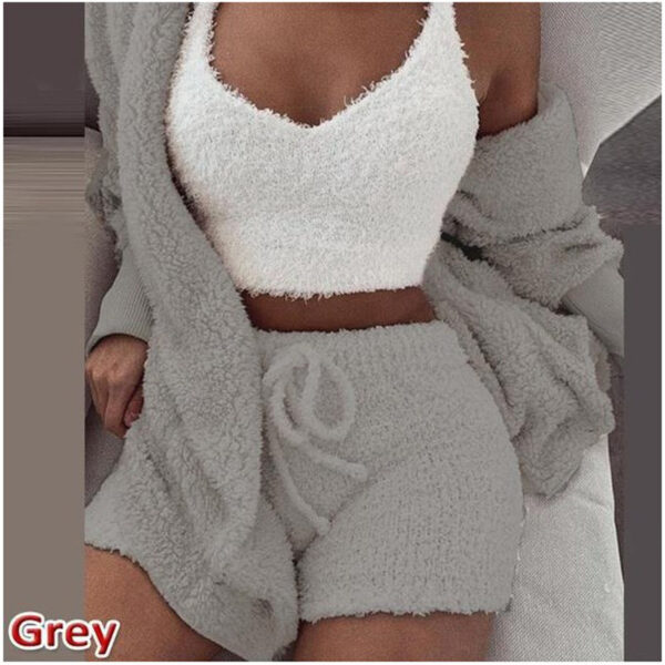 3 Pieces Of Fashionable Ladies Plush Home Clothes - Image 5